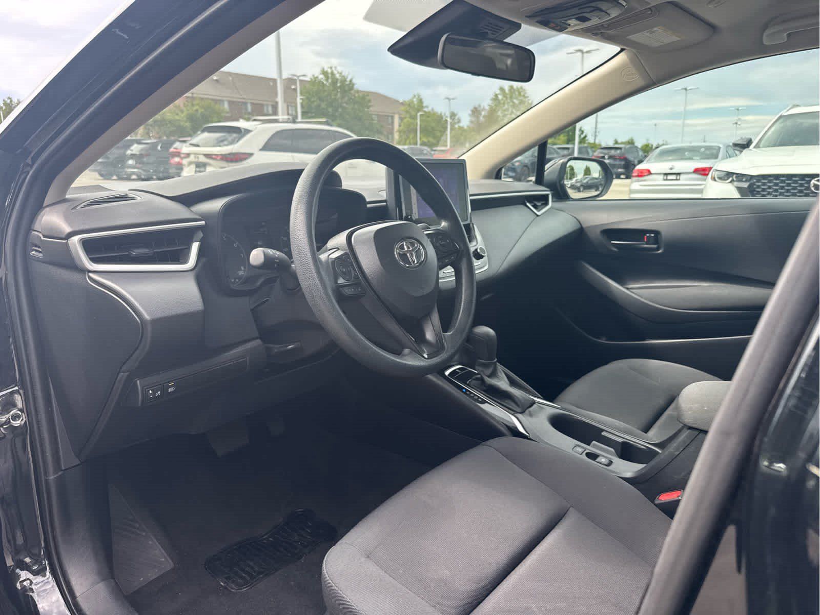 Used 2025 Toyota Corolla LE FWD image 6