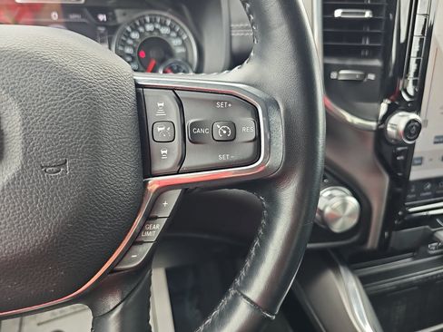 Used 2022 RAM 1500 Laramie AWD/4WD image 15
