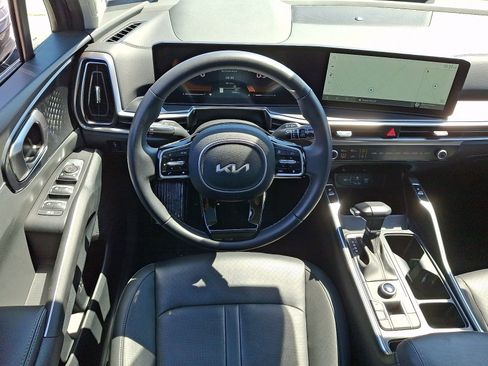 Used 2025 Kia Sorento S w/ Panoramic Sunroof Package AWD/4WD image 12