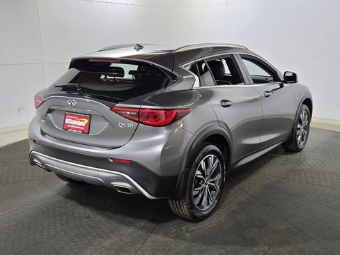 Used 2018 INFINITI QX30 AWD image 7