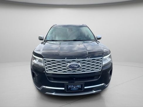 Used 2018 Ford Explorer Platinum image 3