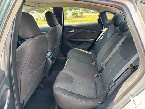 Used 2015 Dodge Dart SXT image 12