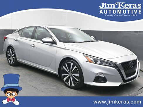 Used 2020 Nissan Altima 2.0 Platinum image 1