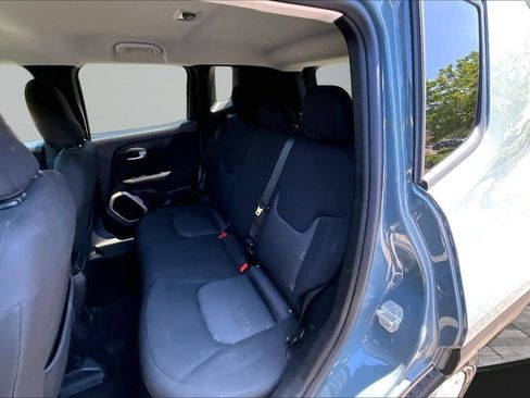 Used 2016 Jeep Renegade Latitude w/ Cold Weather Group AWD/4WD image 15