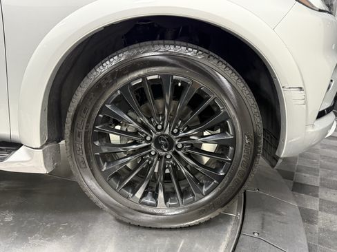 Used 2023 INFINITI QX80 Sensory w/ All-Season Package RWD image 9