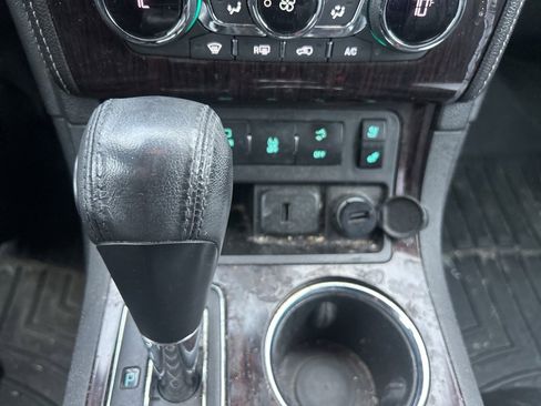 Used 2017 Chevrolet Traverse Premier image 13