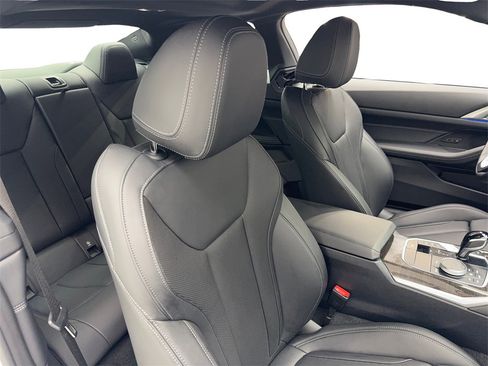 Used 2023 BMW 430i Coupe w/ Convenience Package image 41