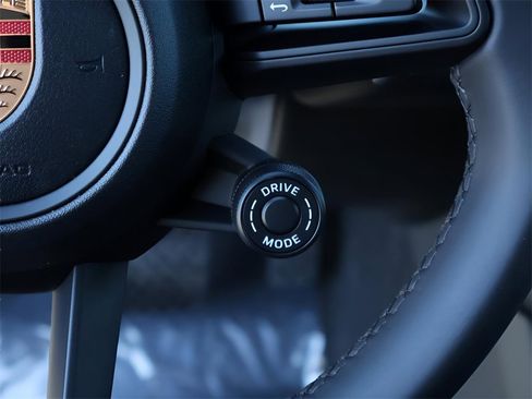 New 2026 Porsche Cayenne E-Hybrid Coupe image 32