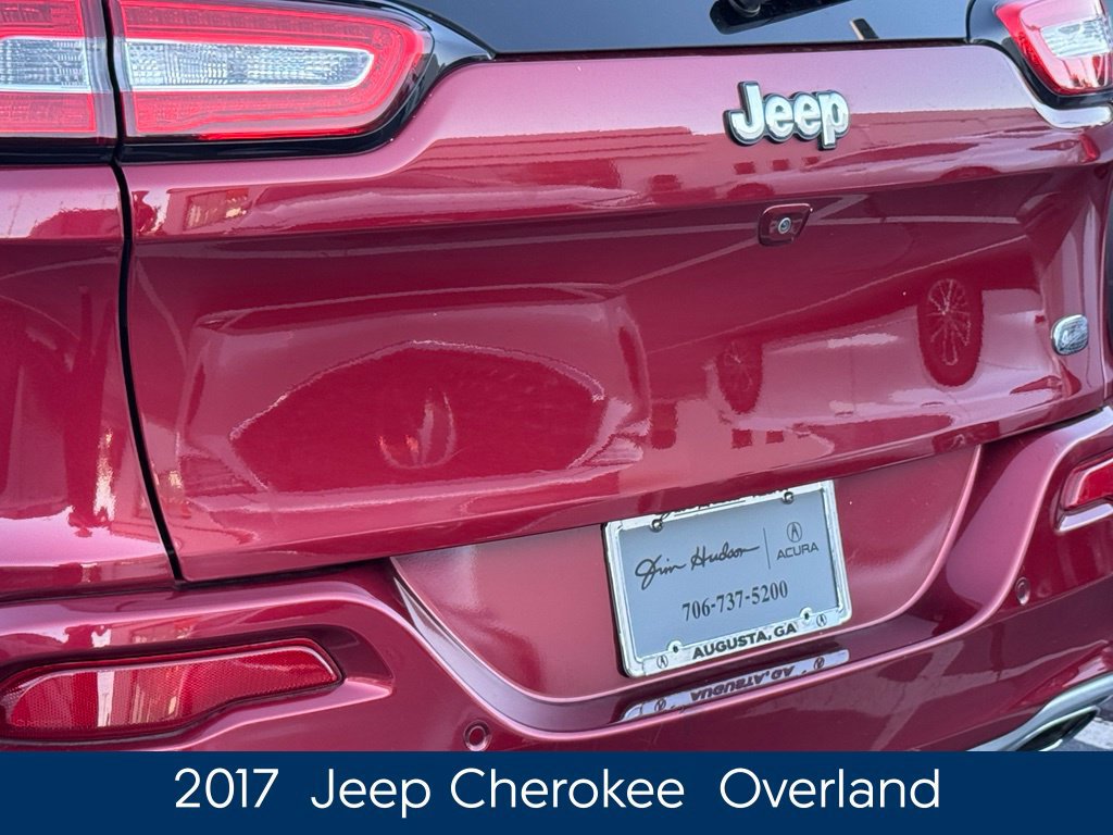 Used 2017 Jeep Cherokee Overland FWD image 5