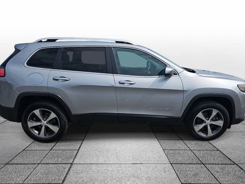 Used 2019 Jeep Cherokee Limited w/ Trailer Tow Group AWD/4WD image 4