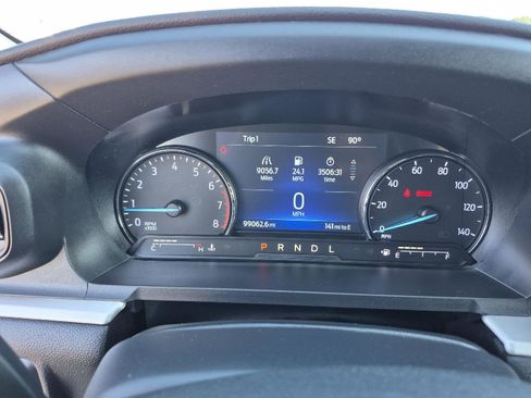 Certified 2022 Ford Explorer XLT RWD image 8