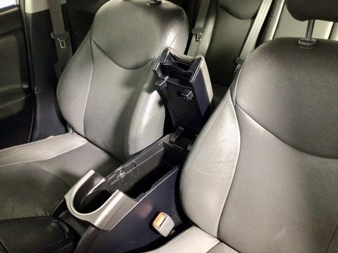 Used 2015 Toyota Prius Four image 23