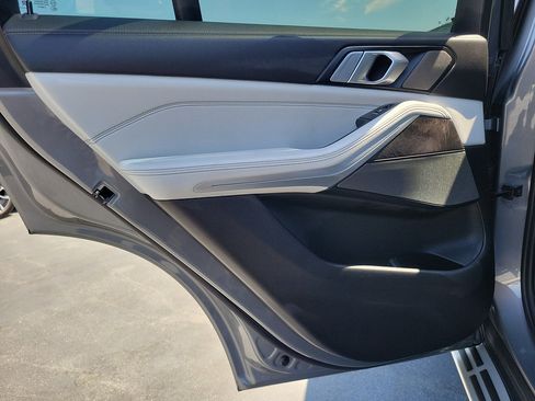 Used 2024 BMW X5 sDrive40i w/ Parking Assistance Package RWD image 16