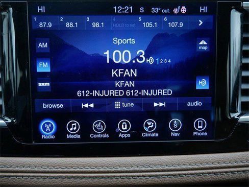 Used 2017 Chrysler Pacifica Limited image 20