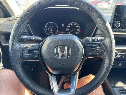 Used 2025 Honda CR-V LX image 11
