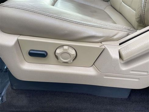 Used 2014 Ford F150 XLT w/ Equipment Group 302A Luxury image 10