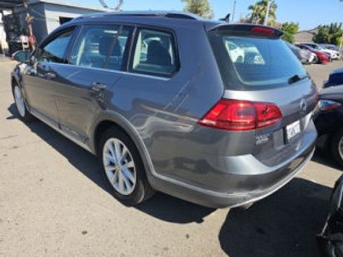 Used 2017 Volkswagen Golf Alltrack SE AWD/4WD image 5