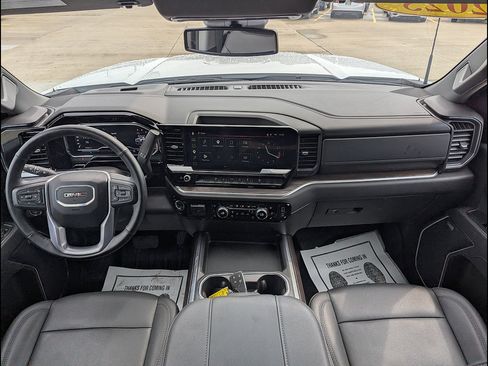 Used 2025 GMC Sierra 2500 SLT AWD/4WD image 20