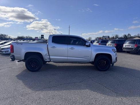 Used 2020 Chevrolet Colorado LT AWD/4WD image 6