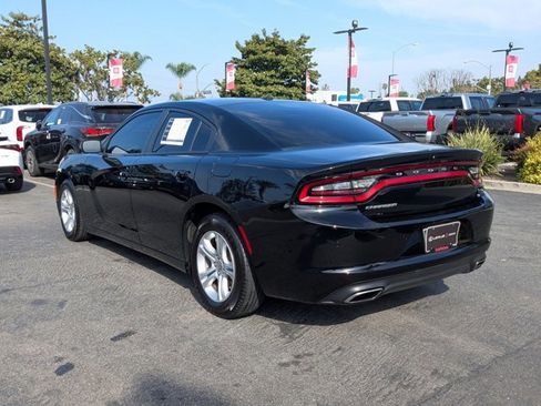 Used 2020 Dodge Charger SXT image 8