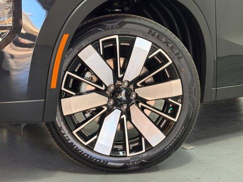 New 2025 Mitsubishi Outlander SE image 3
