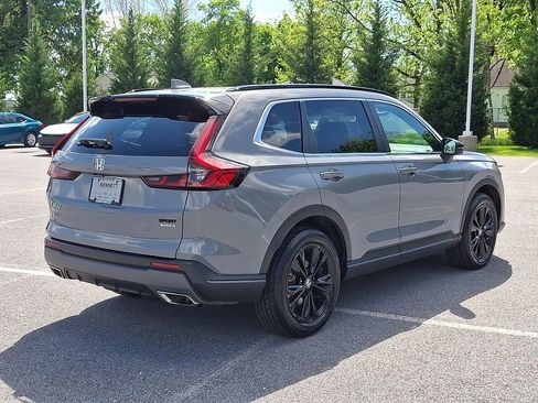 Used 2025 Honda CR-V Sport Touring image 4