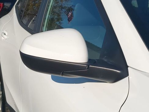 Used 2025 Chevrolet Trax LT w/ LT Convenience Package image 12