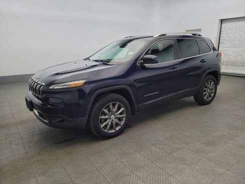 Used 2014 Jeep Cherokee Limited w/ Luxury Group image 2