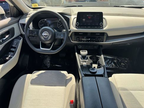 Used 2023 Nissan Rogue SV AWD/4WD image 9