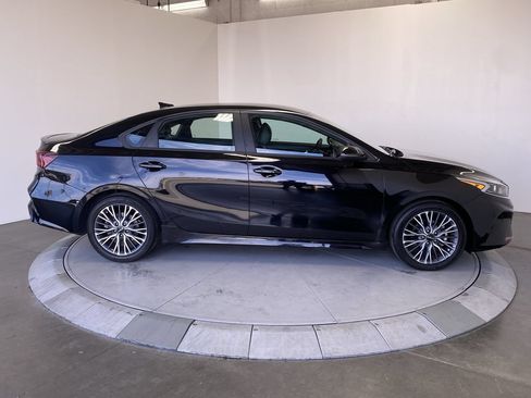 Certified 2023 Kia Forte GT-Line w/ GT-Line Technology Package FWD image 6