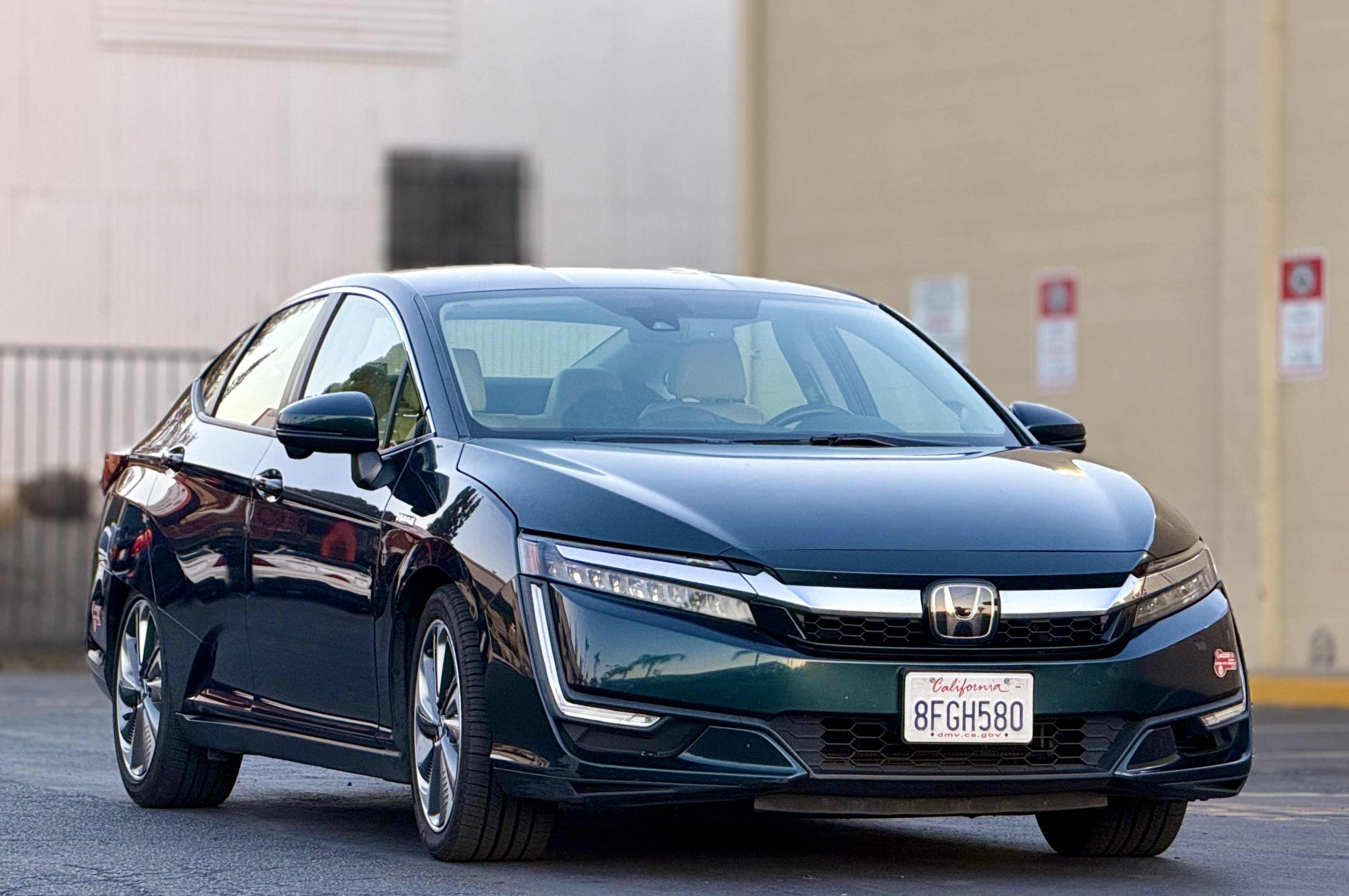 Used 2018 Honda Clarity Touring image 3