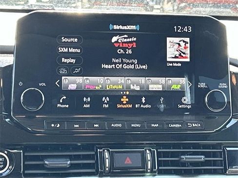 Used 2024 Nissan Pathfinder Platinum image 26