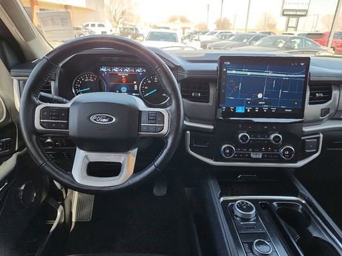 Used 2022 Ford Expedition Max XLT image 10