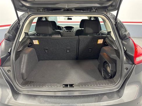 Used 2017 Ford Focus SEL FWD image 14