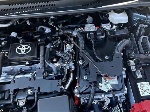 Used 2025 Toyota Corolla LE AWD/4WD image 50