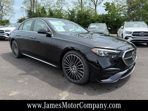 New 2026 Mercedes-Benz E 350 4MATIC Sedan image 3