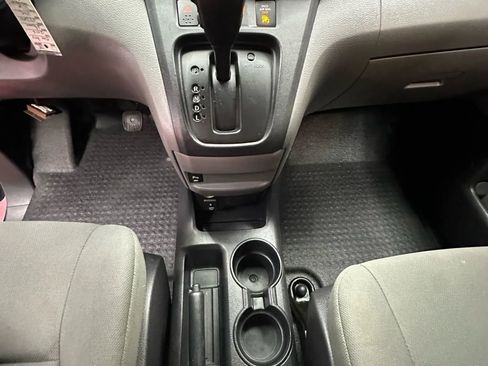 Used 2016 Nissan NV200 SV w/ Technology Package image 18
