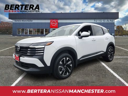 Used 2025 Nissan Kicks SV w/ SV Premium Package AWD/4WD image 1