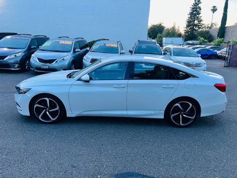 Used 2018 Honda Accord Sport image 5
