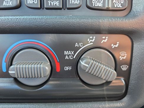Used 2003 GMC Sonoma SLS RWD image 24