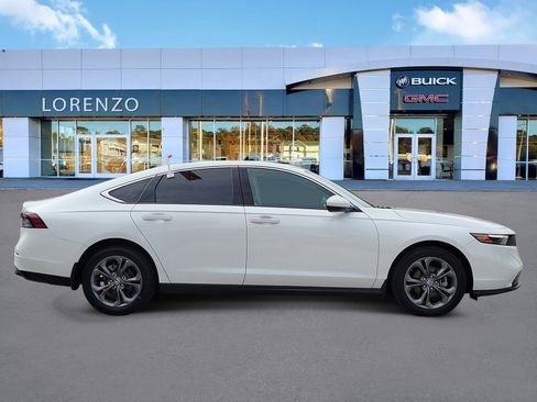 Used 2024 Honda Accord EX image 4