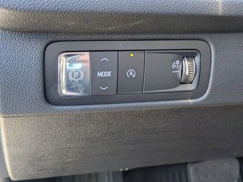 New 2026 Chevrolet Traverse High Country FWD image 15