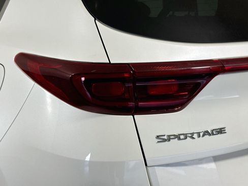 Used 2022 Kia Sportage LX FWD image 35
