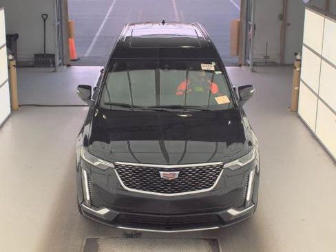 Used 2024 Cadillac XT6 Luxury w/ LPO, Floor Liner Package AWD/4WD image 7