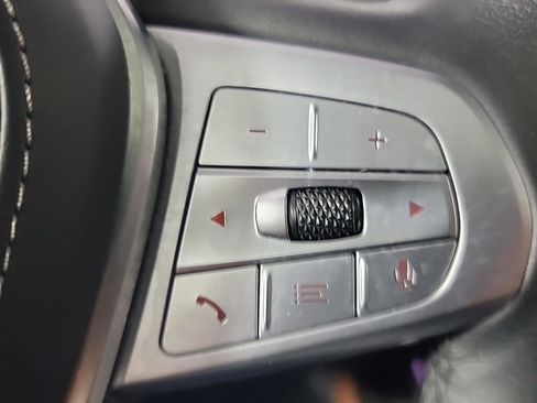 Used 2022 BMW X7 xDrive40i w/ Luxury Seating Package image 33