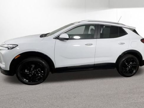 Used 2024 Buick Encore GX Sport Touring AWD/4WD image 5