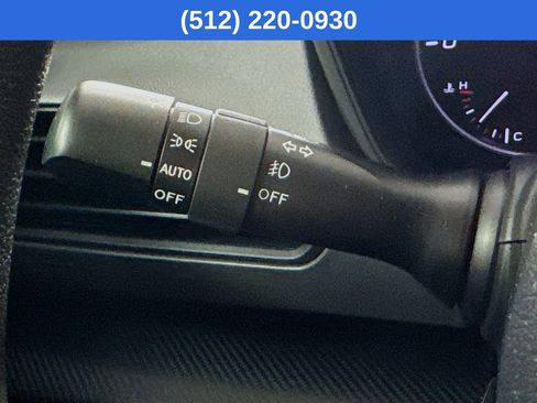 Used 2024 Subaru Crosstrek 2.0i Premium image 13