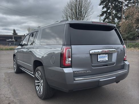 Used 2018 GMC Yukon XL Denali w/ Denali Ultimate Package AWD/4WD image 22