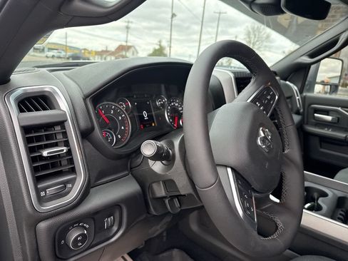 New 2026 RAM 2500 Big Horn AWD/4WD image 26