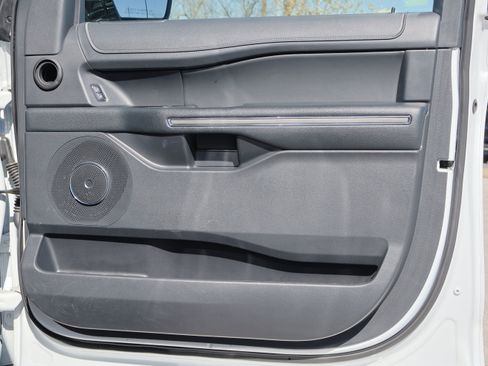 Certified 2024 Ford Expedition Max XLT image 41